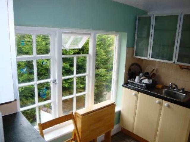 			2 Bedroom, 1 bath, 1 reception Flat			 Hendale Avenue, HENDON